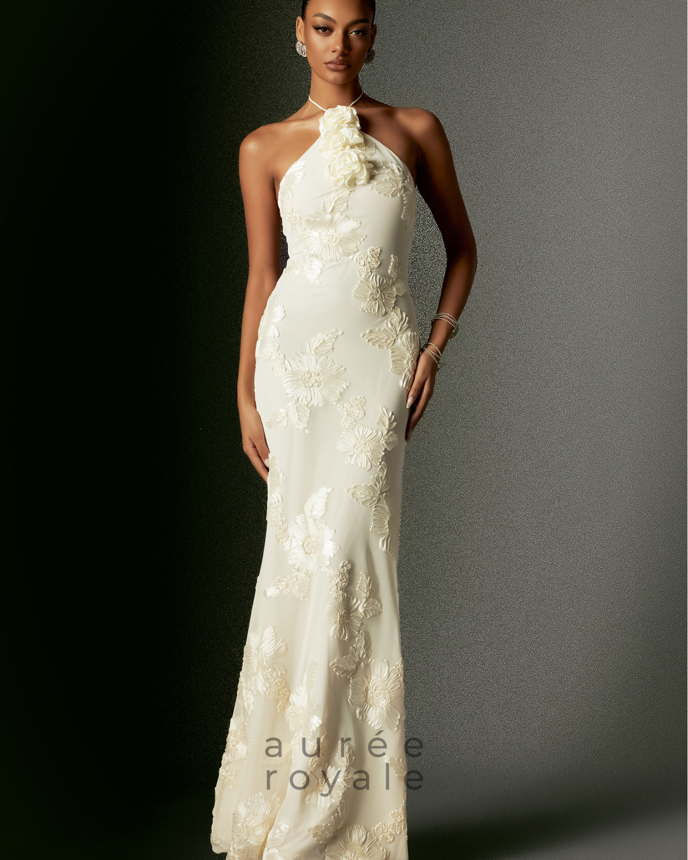Avanée Çiçek Motifli Halter Maxi Elbise